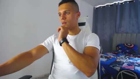 Snapshot of davisito7 chatting on February 22, 2025, 7:47 pm David Angel online show from February 22, 2025, 7:47 pm