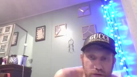 davoswayvo1 online show from November 19, 2025, 8:03 am