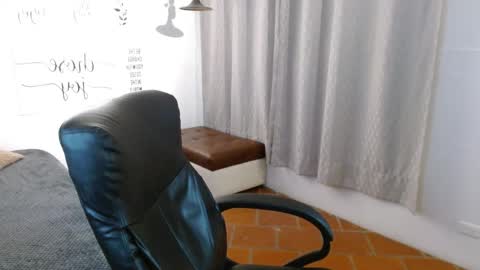 Snapshot of davoxer chatting on October 1, 2025, 3:01 am davoxer online show from October 1, 2025, 3:01 am