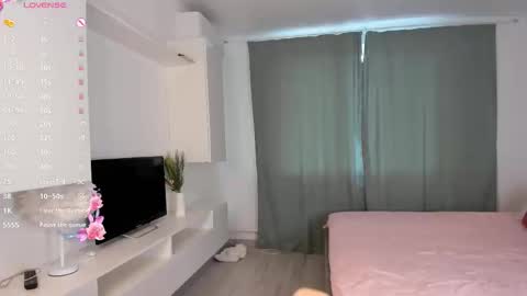 Emily online show from October 26, 2025, 8:42 am