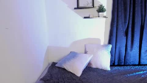 dayana online show from December 22, 2025, 3:03 am