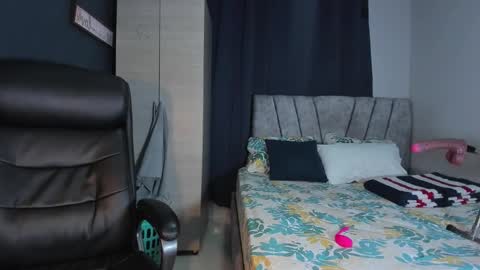 dcollins_ online show from November 3, 2025, 8:26 am