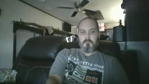 Snapshot of ddboobman chatting on December 28, 2024, 9:19 pm want girl to play with me online show from December 28, 2024, 9:19 pm