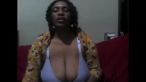 Snapshot of ddboobsnipples chatting on December 21, 2024, 9:36 pm ddboobsnipples online show from December 21, 2024, 9:36 pm