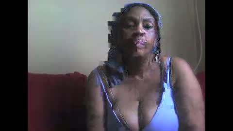 Snapshot of ddboobsnipples chatting on March 5, 2025, 9:27 am ddboobsnipples online show from March 5, 2025, 9:27 am