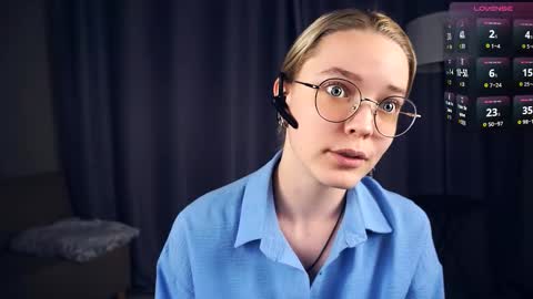 Charlie 18yo online show from September 13, 2025, 4:07 pm