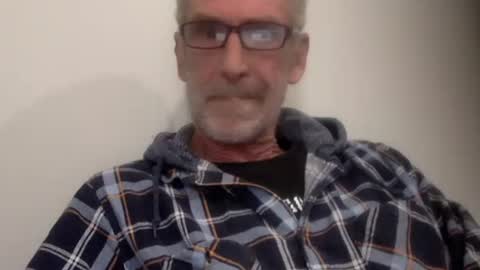 deanofflove221000 online show from October 6, 2025, 5:38 am