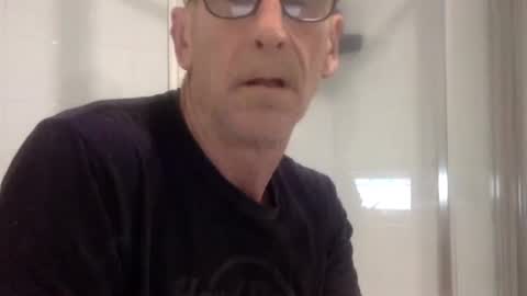 deanofflove221000 online show from October 19, 2025, 1:39 am