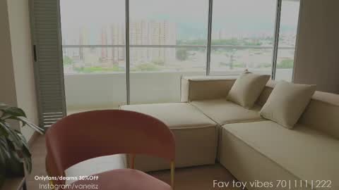 Snapshot of dearnina chatting on February 11, 2025, 8:20 pm NINA 30OFF online show from February 11, 2025, 8:20 pm