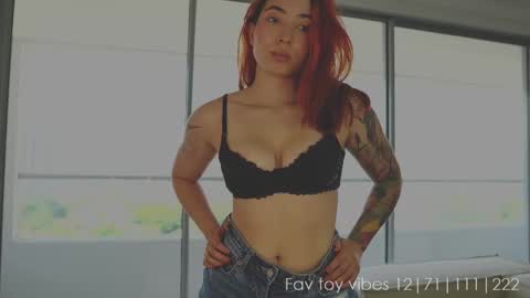 Snapshot of dearnina chatting on October 9, 2025, 2:59 pm NINA 30OFF online show from October 9, 2025, 2:59 pm