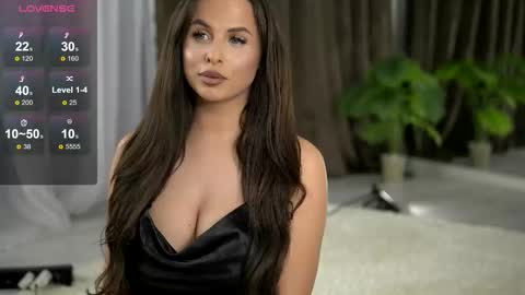 Snapshot of deborahlowe chatting on November 8, 2025, 11:32 am Tamara online show from November 8, 2025, 11:32 am