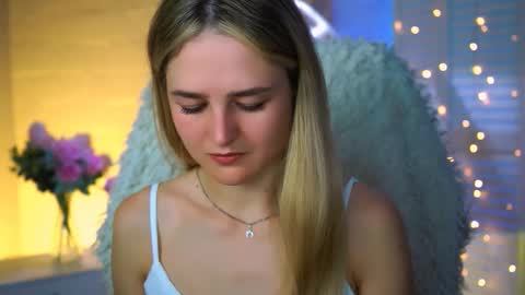 Snapshot of deboralarson chatting on September 18, 2025, 3:52 am Debora online show from September 18, 2025, 3:52 am