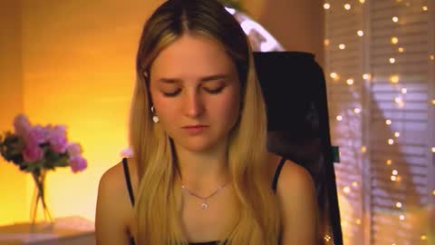 Snapshot of deboralarson chatting on October 13, 2025, 3:28 am Debora online show from October 13, 2025, 3:28 am