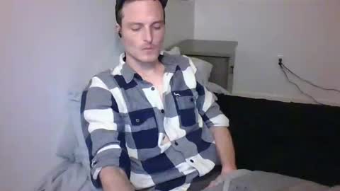 Dee4dayz online show from October 31, 2025, 2:01 am