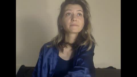 Deelightfull online show from December 2, 2024, 6:32 pm