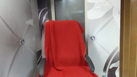 hi guys i m a cute milf i m here for good time and nice people pls be respectfool and enjoy me online show from November 2, 2025, 5:10 am