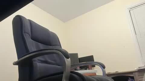 Snapshot of deeznutz343 chatting on January 4, 2025, 10:05 am Deez Nutz online show from January 4, 2025, 10:05 am