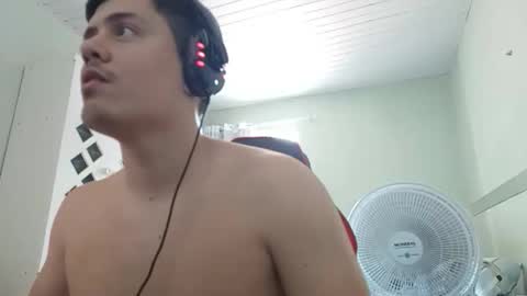 Snapshot of deficientbi10cm chatting on October 13, 2025, 4:07 pm Deficient Bi 10cm online show from October 13, 2025, 4:07 pm