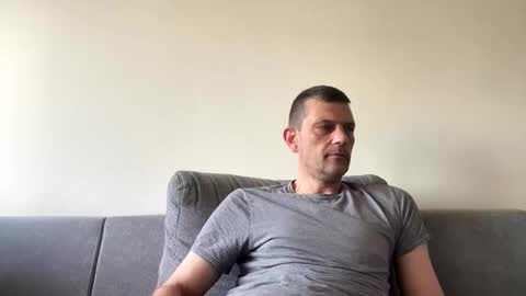 Snapshot of defloy chatting on November 16, 2025, 9:15 am Defloy online show from November 16, 2025, 9:15 am