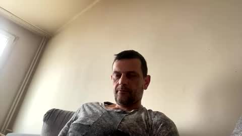 Snapshot of defloy chatting on December 3, 2025, 8:12 am Defloy online show from December 3, 2025, 8:12 am