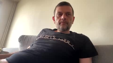 Snapshot of defloy chatting on December 5, 2025, 11:30 am Defloy online show from December 5, 2025, 11:30 am