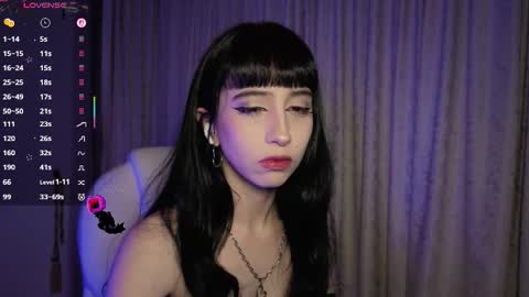 Stephanie.e  online show from December 14, 2025, 5:02 am