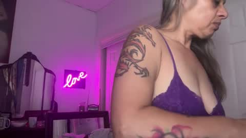 Tori online show from October 3, 2025, 12:29 am