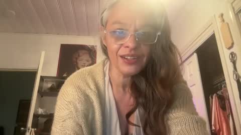 Snapshot of degeneratesaint chatting on October 12, 2025, 4:11 am Tori online show from October 12, 2025, 4:11 am