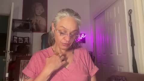 Tori online show from October 14, 2025, 2:56 am