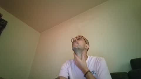 Snapshot of degrandis chatting on November 2, 2025, 2:08 pm Luka Magic online show from November 2, 2025, 2:08 pm