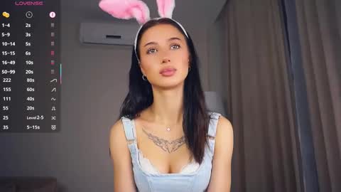 Snapshot of delanakimbral chatting on November 11, 2025, 8:03 am Hello everyone Im Tessa Make yourself comfortable. Were going to have fun together online show from November 11, 2025, 8:03 am