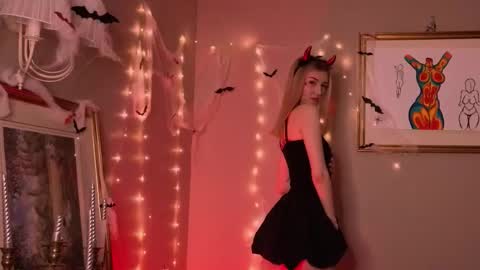 Snapshot of delcieodoherty chatting on October 31, 2025, 8:32 pm Adla online show from October 31, 2025, 8:32 pm