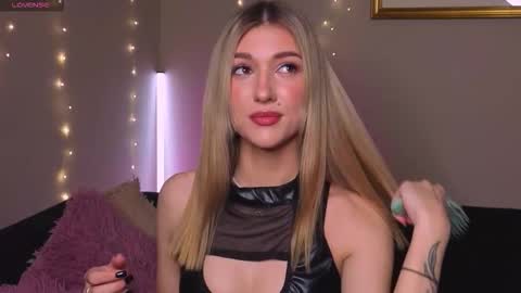 Snapshot of delcieodoherty chatting on December 3, 2025, 8:07 pm Adla online show from December 3, 2025, 8:07 pm