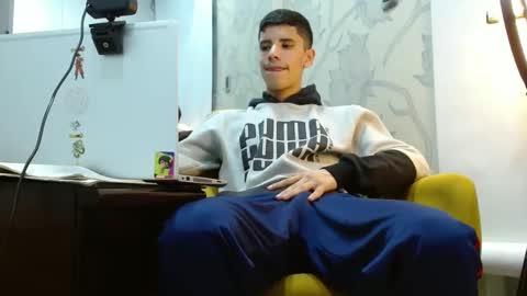 Snapshot of delglo chatting on October 28, 2025, 3:43 am delglo online show from October 28, 2025, 3:43 am