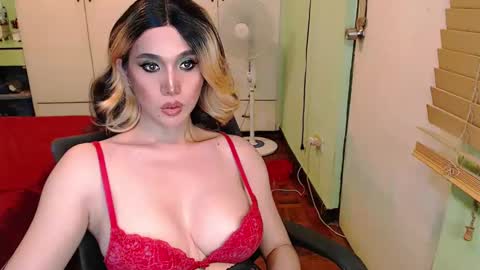 Snapshot of deliciosats chatting on December 7, 2024, 9:50 am Mercedes online show from December 7, 2024, 9:50 am