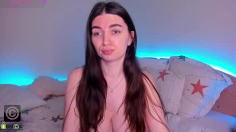 Mila online show from February 9, 2025, 2:29 pm