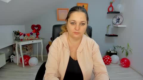 DeliciousLolly online show from February 18, 2025, 4:15 am