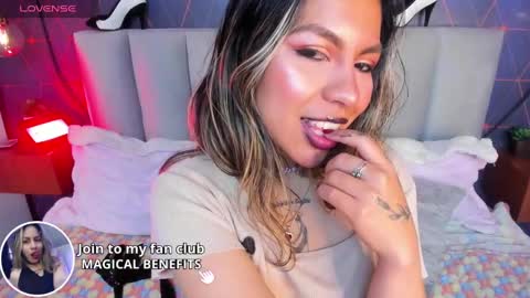 Snapshot of delilah_fix chatting on January 9, 2025, 1:56 pm della online show from January 9, 2025, 1:56 pm