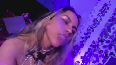 Snapshot of delilah_fix chatting on September 26, 2025, 8:57 pm della online show from September 26, 2025, 8:57 pm