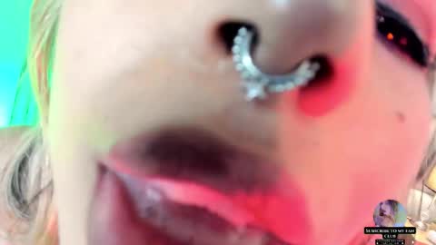 Snapshot of delilah_fix chatting on October 15, 2025, 10:32 pm della online show from October 15, 2025, 10:32 pm