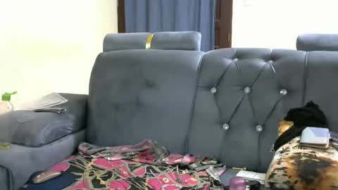 Ginger online show from November 15, 2025, 2:53 am