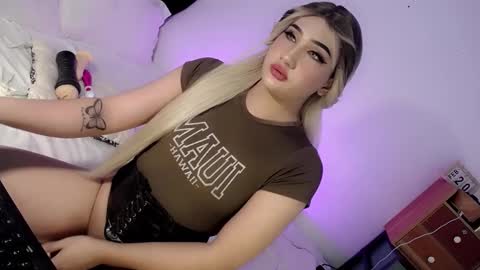 Chesca online show from February 20, 2025, 3:41 pm