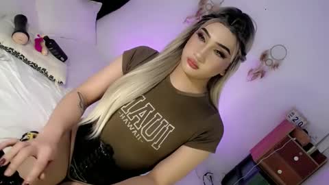 Chesca online show from February 24, 2025, 3:42 pm