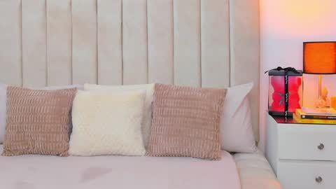 Snapshot of demyrose chatting on January 5, 2025, 4:14 am DEMY online show from January 5, 2025, 4:14 am