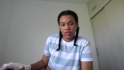 Dena k s online show from January 2, 2025, 1:51 pm