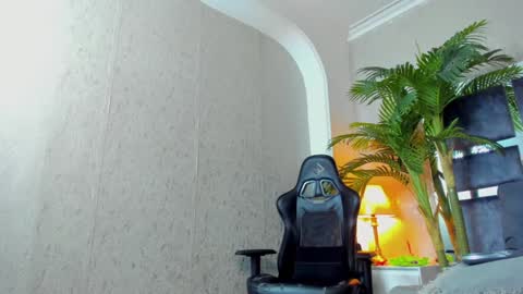 dennis_cox_ online show from January 23, 2025, 11:37 am