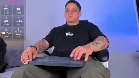 dennis munera online show from October 25, 2025, 10:34 am