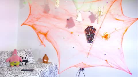 Snapshot of densellwalker chatting on October 29, 2025, 5:53 am densellwalker online show from October 29, 2025, 5:53 am