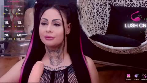 denychantall online show from February 11, 2025, 11:32 am