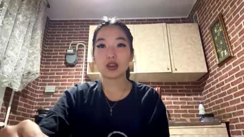 Snapshot of denysebernacchi chatting on November 5, 2025, 12:38 pm Emma online show from November 5, 2025, 12:38 pm